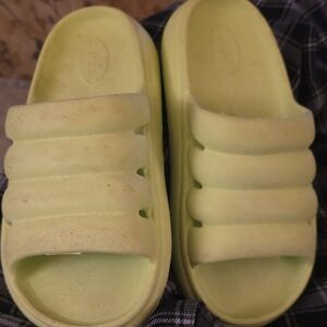 Just Be Kids Light Yellow Slide Sandals